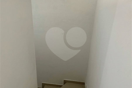 Sobrado à venda com 2 quartos em Jardim Monte Cristo, Suzano, SP