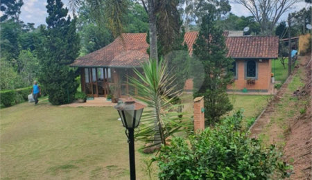 Sítio à venda com 6 quartos, sendo 5 suítes,  em Curral, Ibiúna, SP