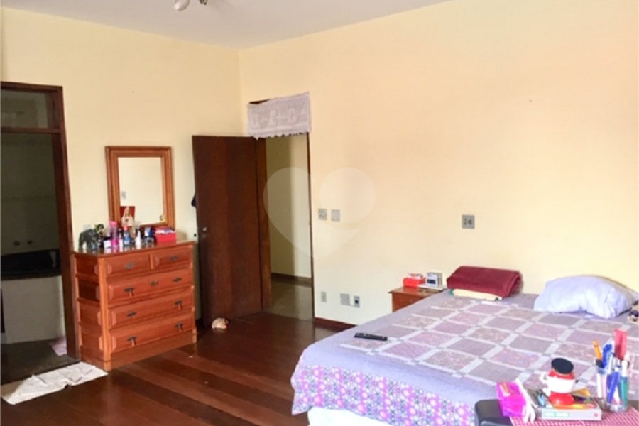 Sobrado à venda com 5 quartos, sendo 2 suítes,  em Tremembé, São Paulo, SP