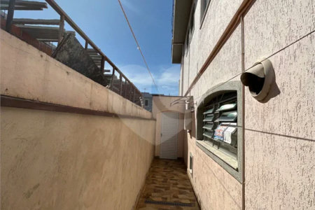 Sobrado à venda com 3 quartos, sendo 1 suíte,  em Vila Mazzei, São Paulo, SP