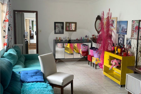 Casa à venda com 3 quartos, sendo 1 suíte,  em Parada Inglesa, São Paulo, SP