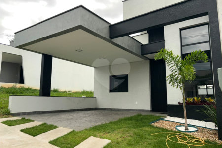 Casa à venda com 3 quartos, sendo 1 suíte, no condomínio Horto Florestal Villagio, Sorocaba - SP