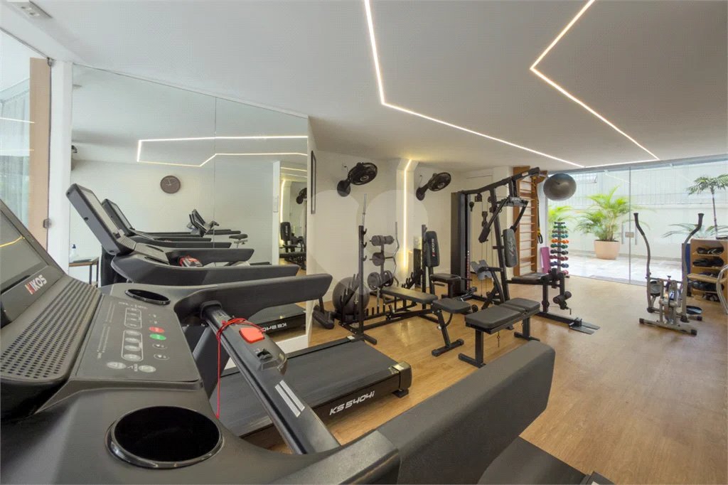 Apartamento com 205 metros no Campo Belo