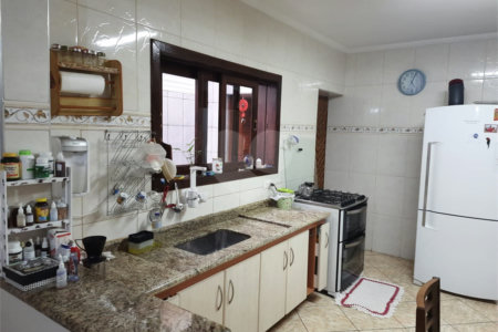 Casa à venda com 3 quartos, sendo 1 suíte, em Parque Terra Nova II, São Bernardo do Campo, SP