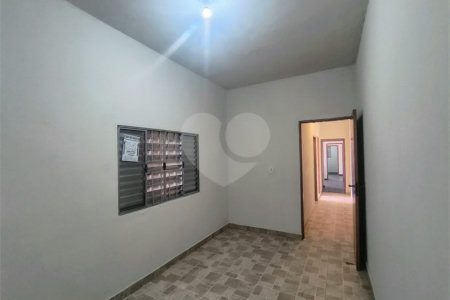 Casa para Locação no Jardim Pau Preto – Indaiatuba/SP - 3 dormitórios, quintal e garagem com portão manual