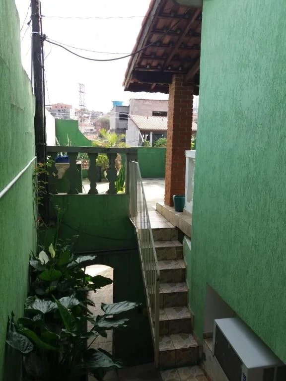 Sobrado à venda com 3 quartos, sendo 1 suíte, em Jardim Maria Duarte, São Paulo, SP