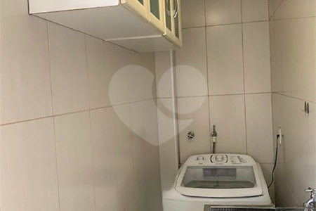 Sobrado à venda com 3 quartos em Vila Paulicéia, São Paulo, SP