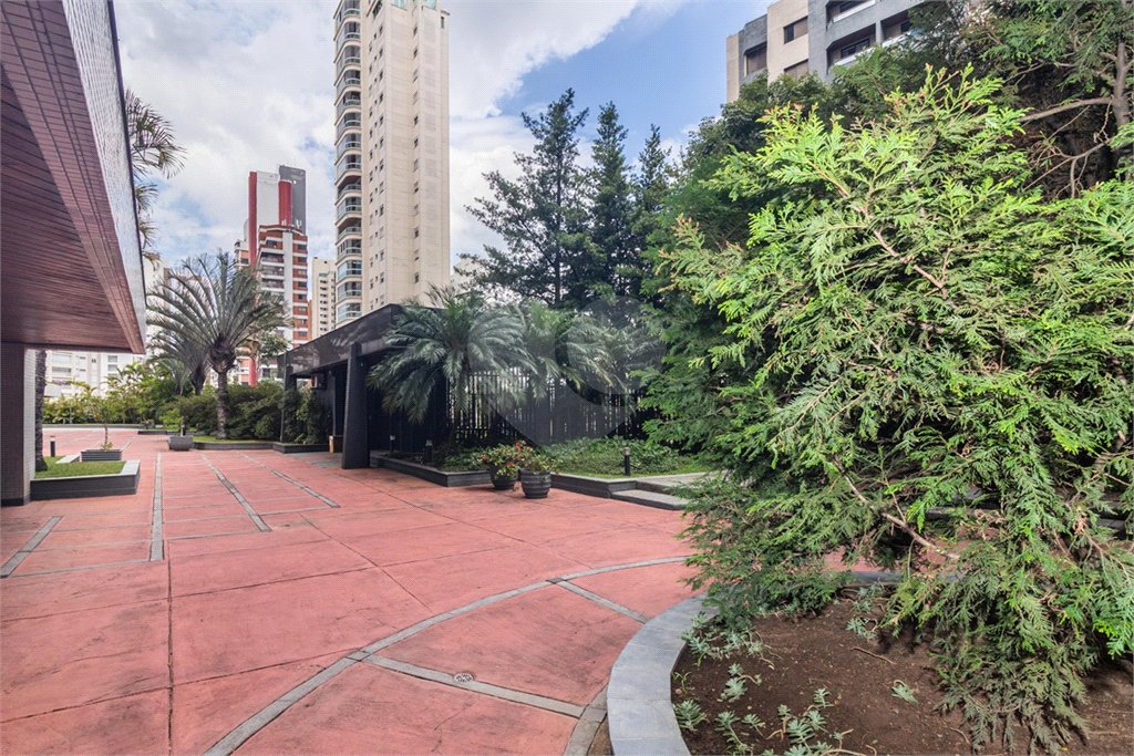 Apartamento à venda ou para alugar com 4 suítes em Vila Andrade, São Paulo, SP