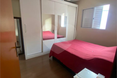 Casa à venda com 3 quartos, sendo 1 suíte, no condomínio Regina, São Paulo - SP