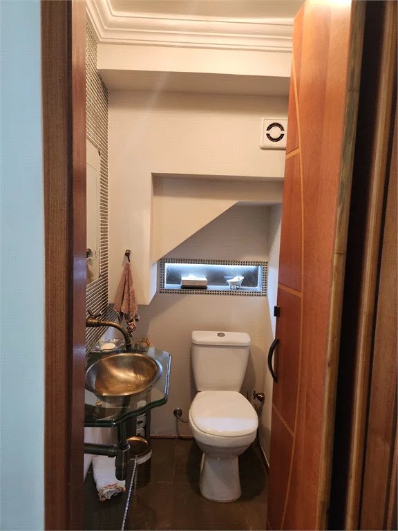 Casa à venda com 4 quartos, sendo 2 suítes, em Vila Romana, São Paulo, SP