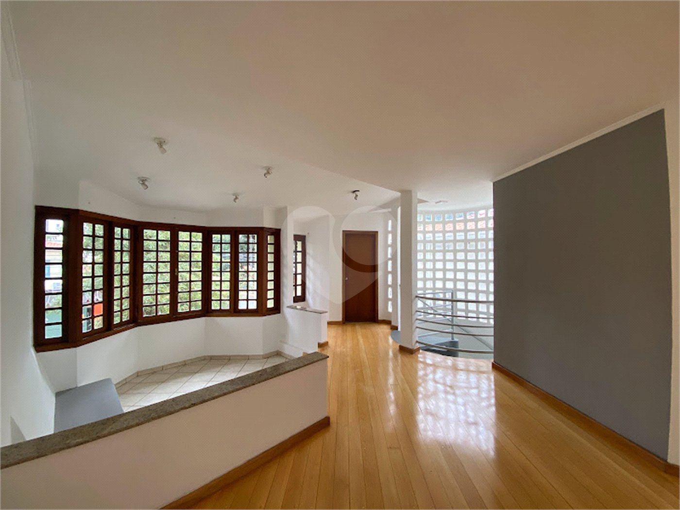 Sobrado à venda com 7 quartos, sendo 2 suítes, em Brooklin Paulista, São Paulo, SP