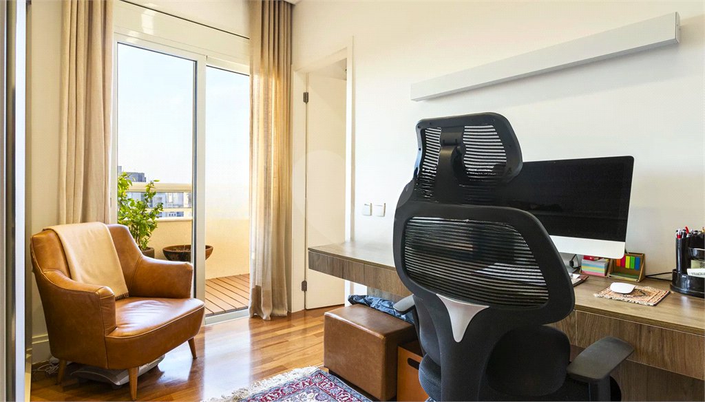 Apartamento à venda ou para alugar com 2 suítes em Itaim Bibi, São Paulo, SP