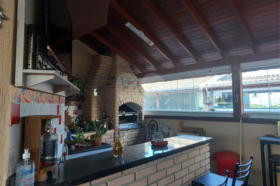 Casa à venda com 3 quartos, sendo 1 suíte, no condomínio Algarve Residencial, São Paulo - SP