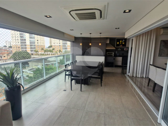 Apartamento à venda com 3 suítes em Santana, São Paulo, SP