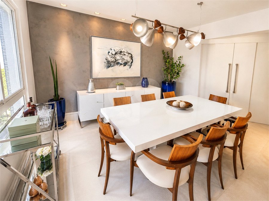 Apartamento à venda com 4 quartos, sendo 3 suítes, em Santa Cecília, São Paulo, SP