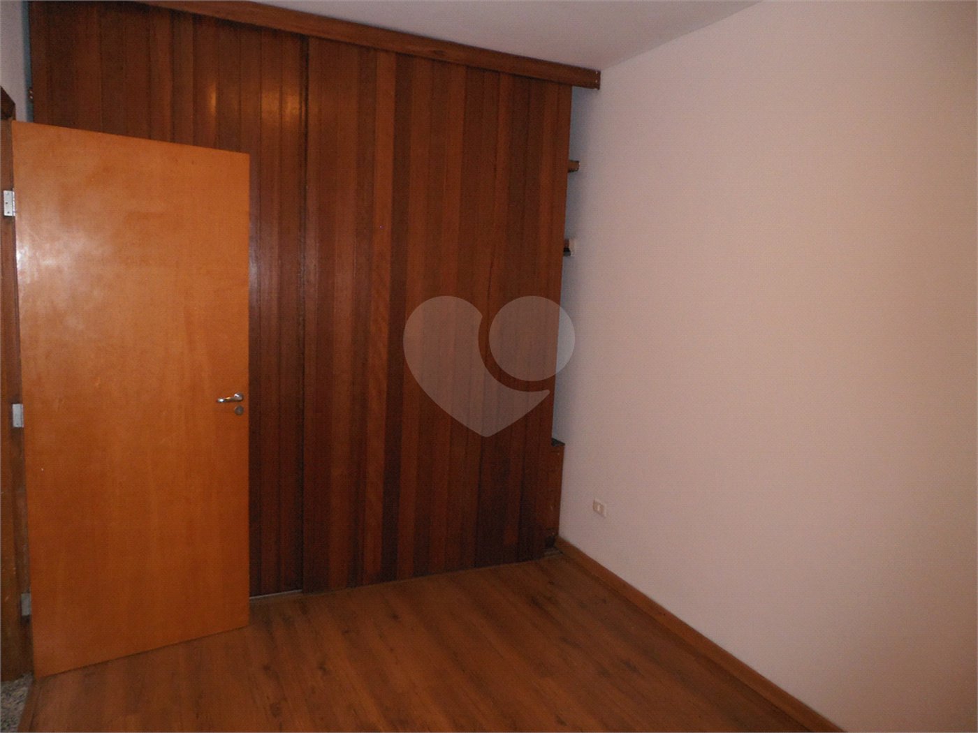 Sobrado à venda ou para alugar com 4 quartos, sendo 1 suíte, em Vila Butantã, São Paulo, SP