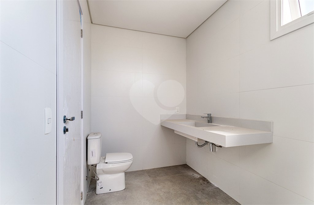 Casa à venda com 4 suítes no condomínio Edifício Jade, São Paulo - SP