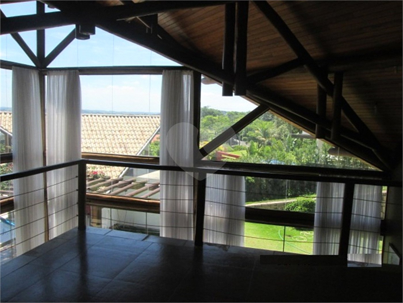 Casa à venda com 6 suítes no condomínio Jardim Primavera, Louveira - SP