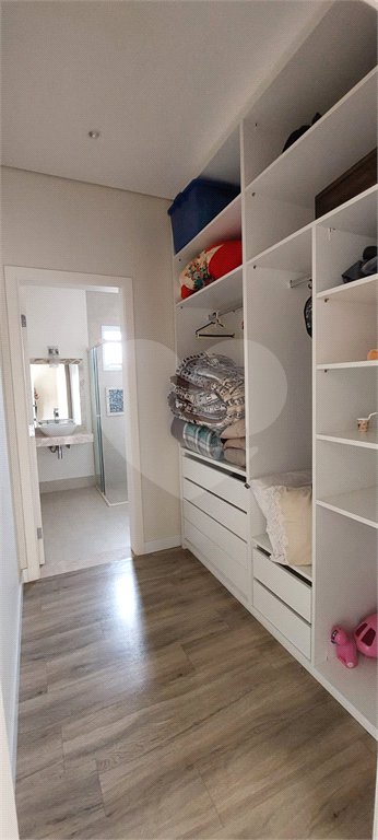Casa à venda com 3 suítes no condomínio Figueira Garden, Atibaia - SP