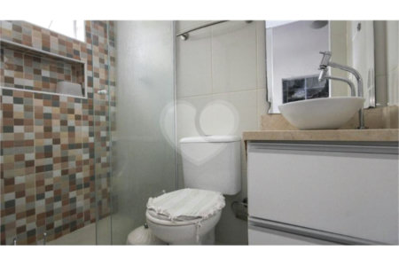 Prédio à venda com 5 quartos em Santa Teresinha, São Paulo, SP