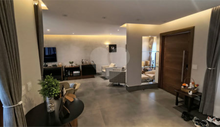 Casa à venda com 4 quartos, sendo 3 suítes, no condomínio Da Serra, São Paulo - SP