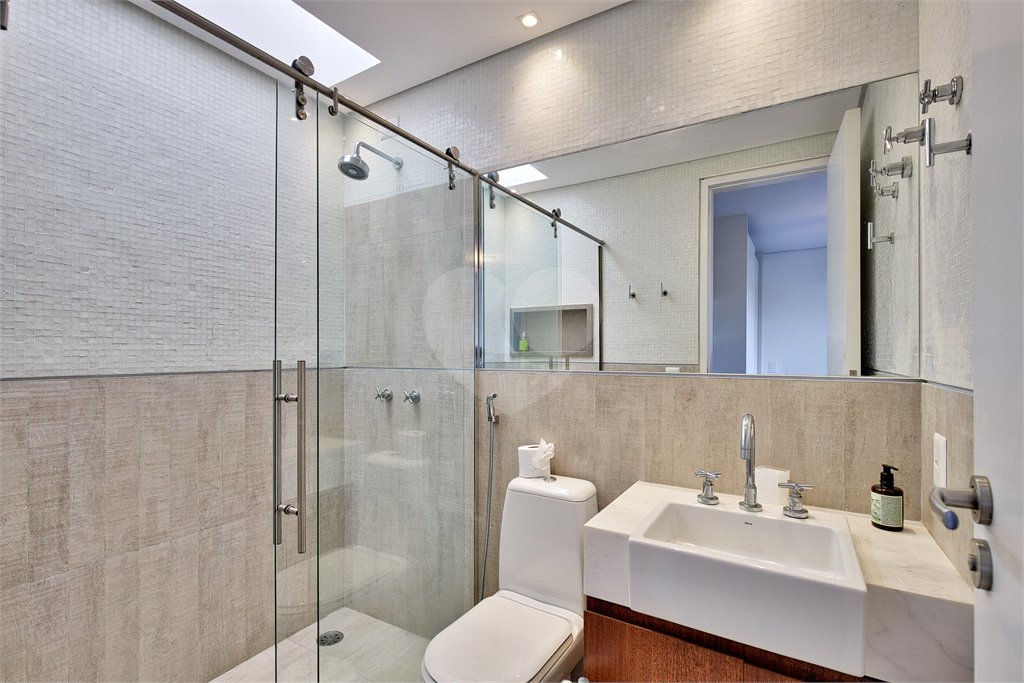 Casa Térrea à venda com 3 quartos, sendo 1 suíte, em Alto da Boa Vista, São Paulo, SP