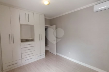 Casa para alugar com 3 quartos, sendo 1 suíte, no condomínio Recanto dos Paturis, Vinhedo - SP