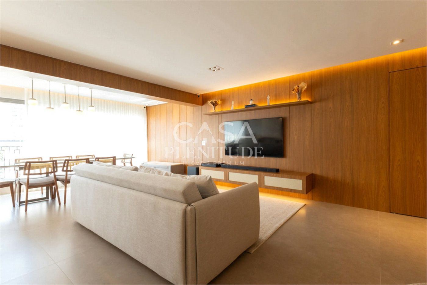Apartamento à venda com 3 suítes em Moema, São Paulo, SP