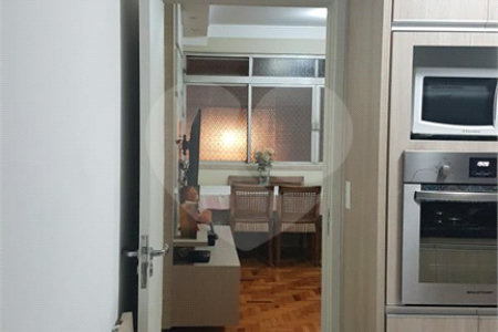 Apartamento à venda com 3 quartos, sendo 1 suíte, em Aclimação, São Paulo, SP