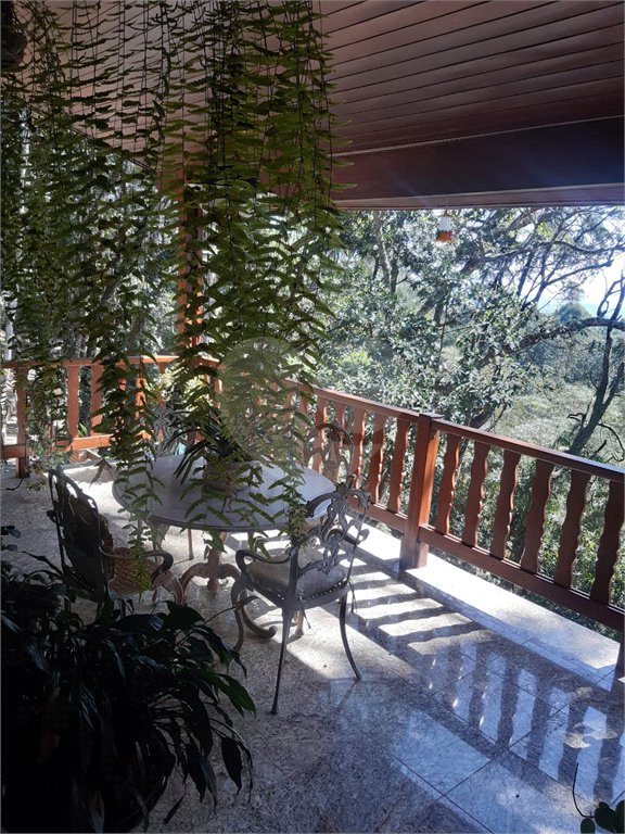 Casa à venda com 3 quartos, sendo 1 suíte, no condomínio Jardim da Monntanha Ii, Mairiporã - SP