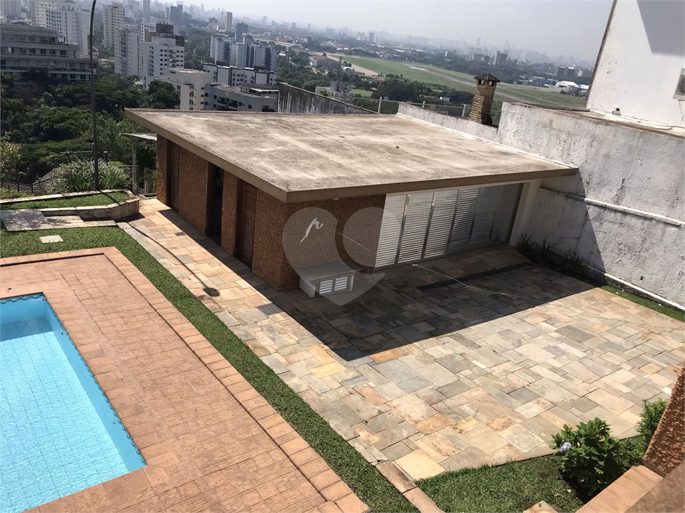 Sobrado à venda com 5 quartos, sendo 1 suíte, em Jardim São Bento, São Paulo, SP