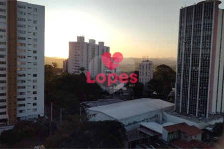 Apartamento à venda com 3 quartos, sendo 1 suíte,  no Centro, São José dos Campos, SP