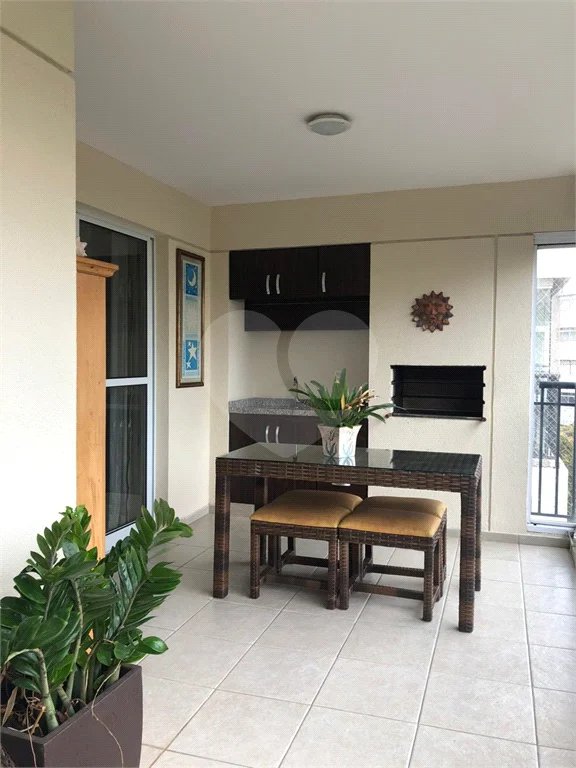 Apartamento de 176 m2 com 4 dormitórios sendo 3 suítes com 3 vagsa Condomínio Dolce Vita Avenida Lacerda Franco ,Cambuci -São Paulo