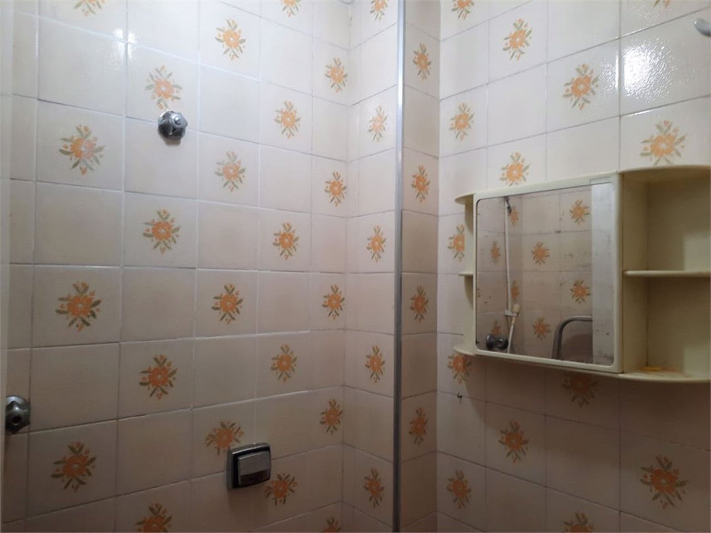Apartamento com 2 dormitórios à venda, 70 m² por R$ 290.000,00 - Jardim São Miguel - Guarujá/SP