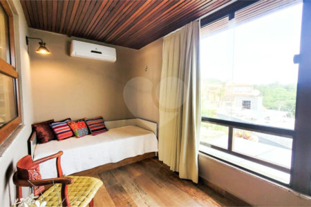 Casa à venda com 5 quartos, sendo 4 suítes,  em Albatroz, Armação dos Búzios, RJ