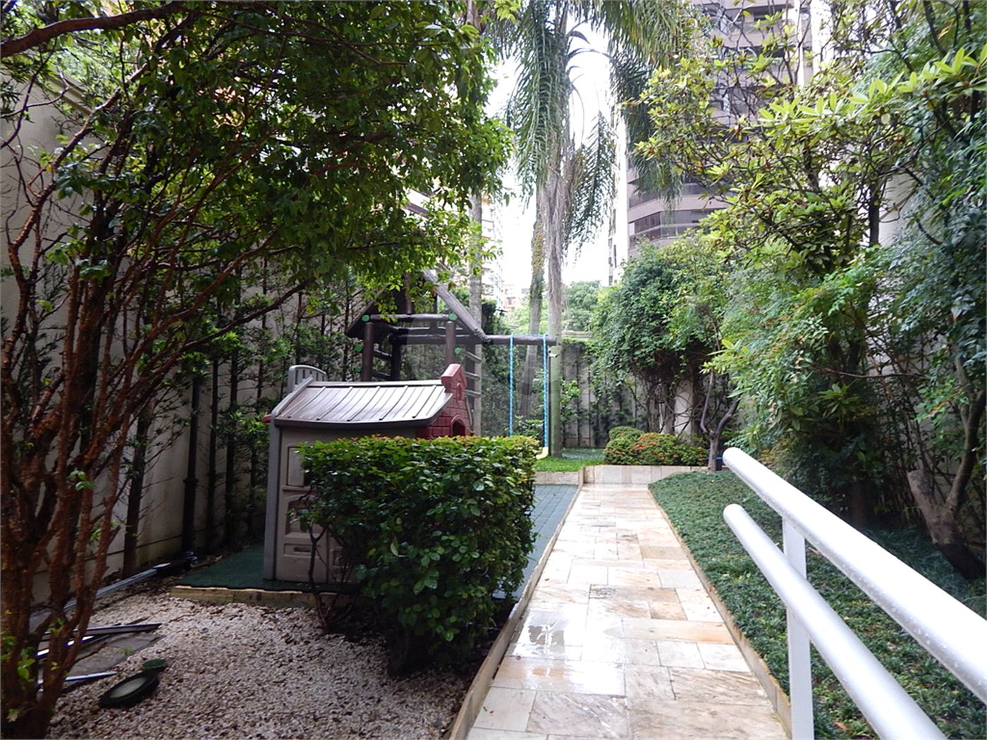Apartamento à venda com 4 suítes em Moema, São Paulo, SP