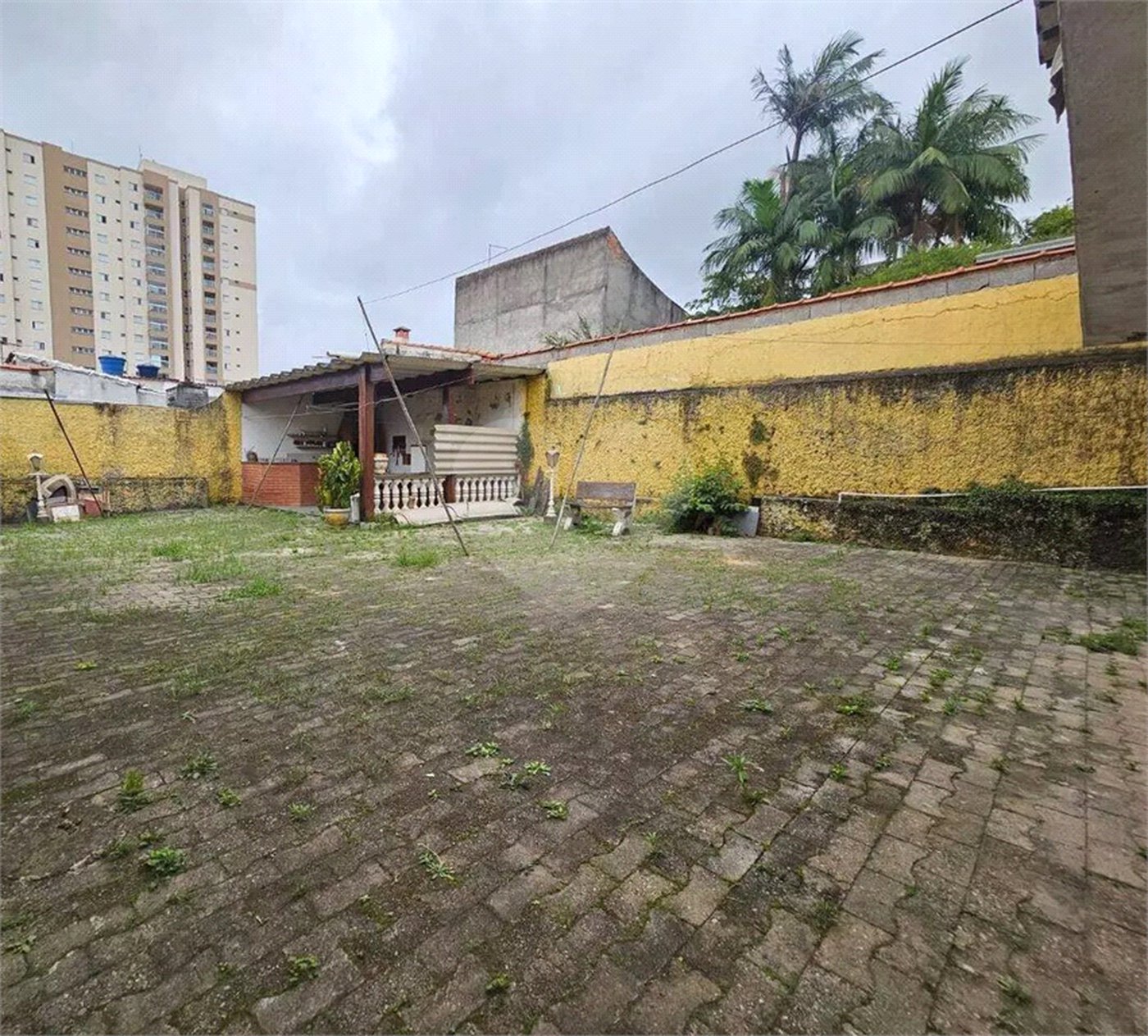 Casa Térrea à venda com 3 quartos, sendo 1 suíte, no Centro, Poá, SP