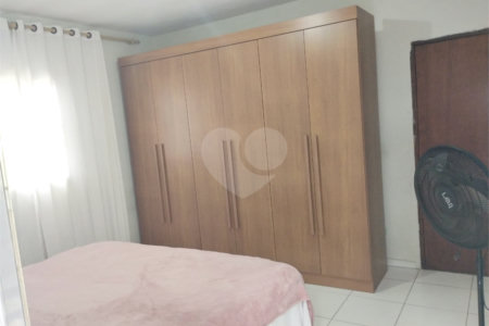 Sobrado à venda com 3 quartos, sendo 1 suíte,  em Jardim Varan, Suzano, SP