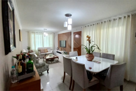 Casa à venda com 3 suítes em Jardim Trussardi, São Paulo, SP