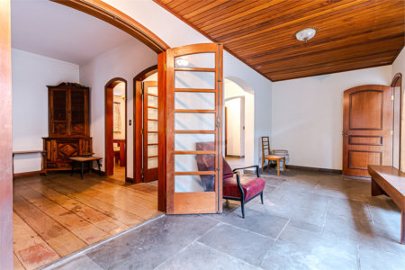 Casa Térrea à venda com 3 suítes em Jardim dos Estados, São Paulo, SP