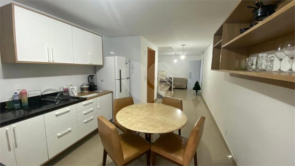 Casa à venda com 3 quartos, sendo 1 suíte, no condomínio Garden Village, São Paulo - SP