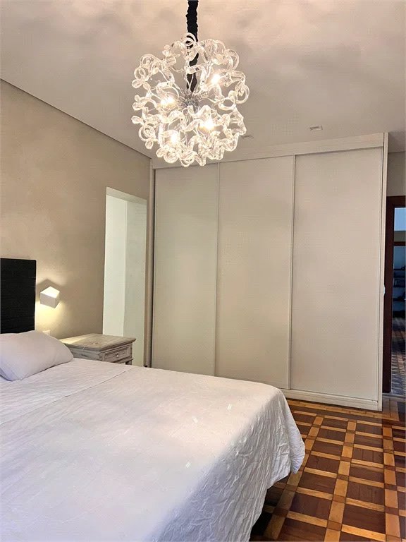 Sobrado à venda com 5 quartos, sendo 2 suítes, em Vila Inah, São Paulo, SP