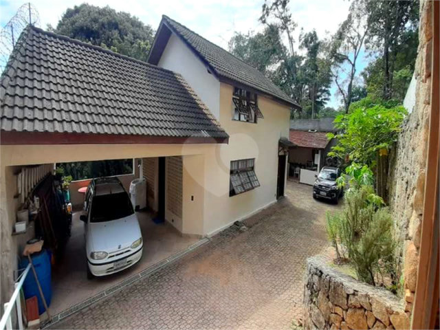 Sobrado à venda ou para alugar com 3 quartos, sendo 1 suíte,  em Serra da Cantareira, Mairiporã, SP