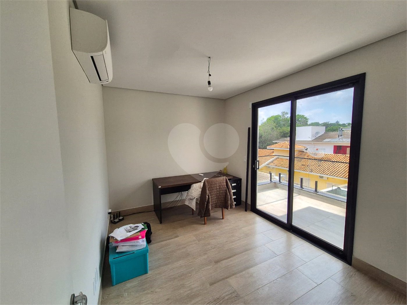 Casa à venda com 3 suítes no condomínio Terras de São Francisco, Vinhedo - SP