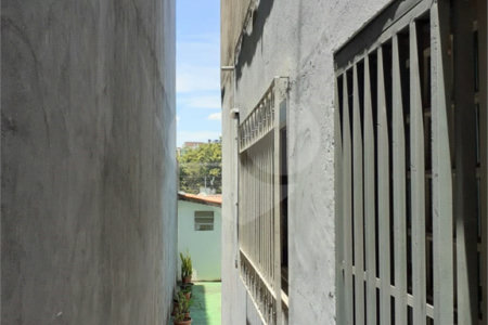 Sobrado à venda com 5 quartos, sendo 1 suíte, em Jardim Cumbica, Guarulhos, SP