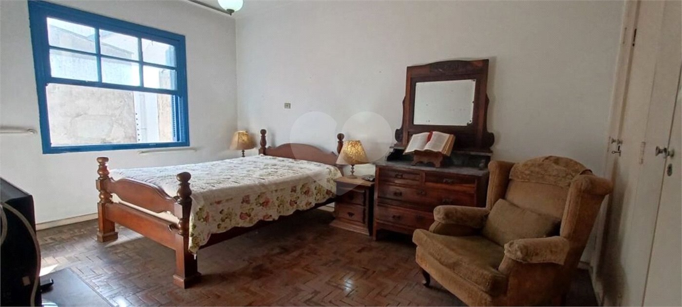 Sobrado à venda com 3 quartos, sendo 1 suíte, em Jardim Novo Mundo, São Paulo, SP