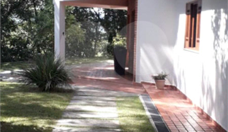 Casa à venda com 3 quartos, sendo 4 suítes,  no condomínio Alpes da Cantareira, Mairiporã - SP