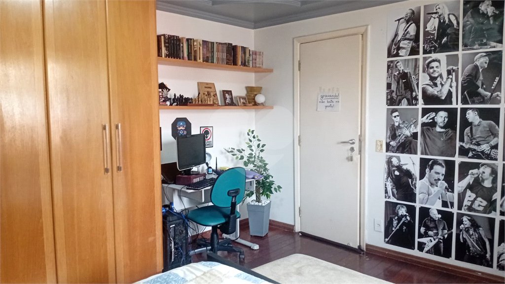 Casa à venda com 4 quartos, sendo 2 suítes, no condomínio Canamari, São Paulo - SP