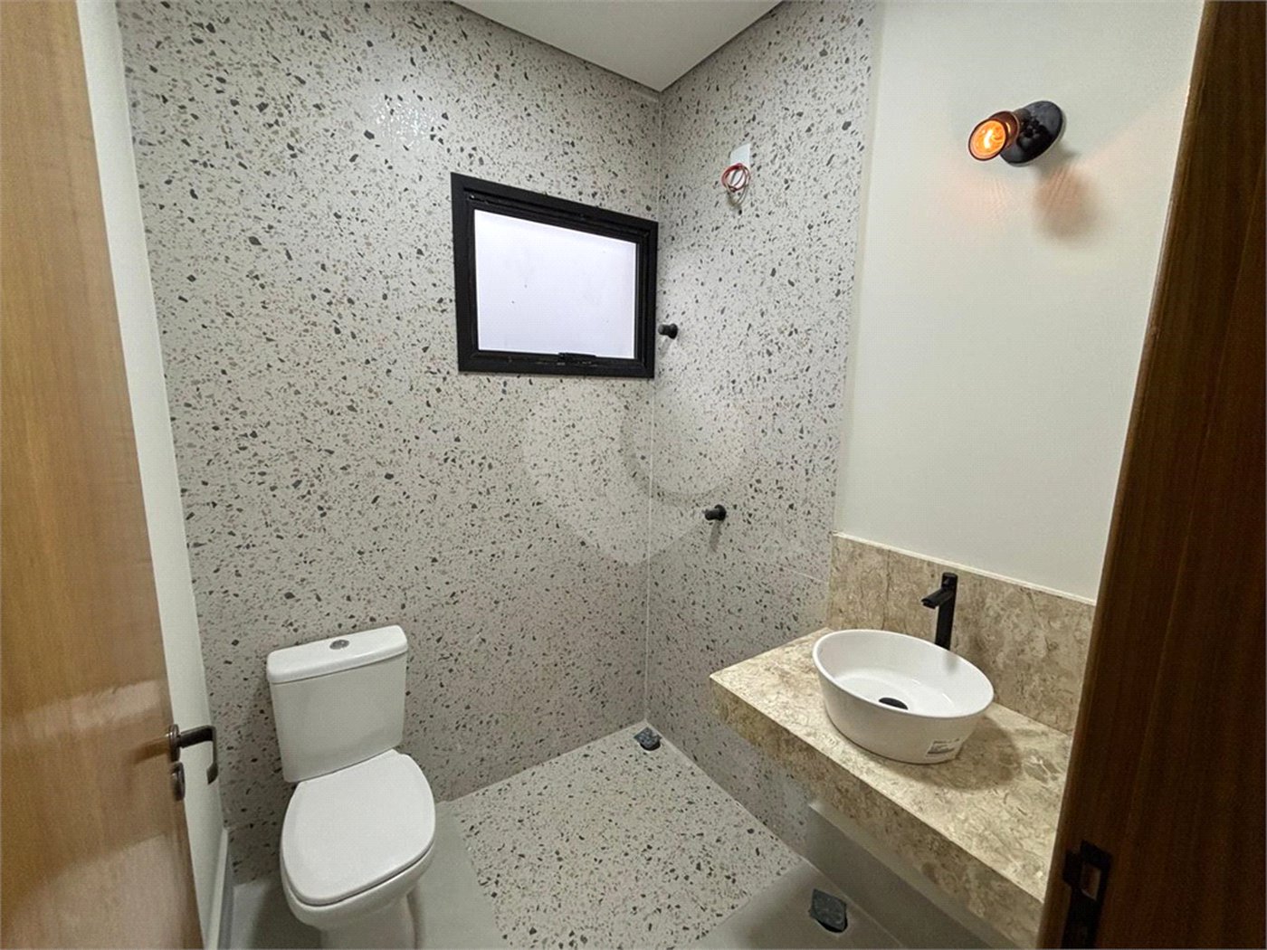 Casa à venda com 2 quartos, sendo 1 suíte, em Jardim Taquaral, Salto, SP