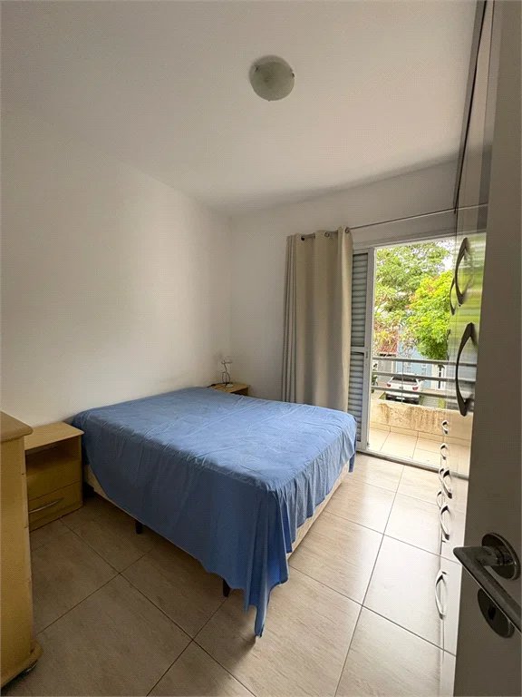 Casa à venda com 3 quartos, sendo 1 suíte, no condomínio New Village, Cotia - SP